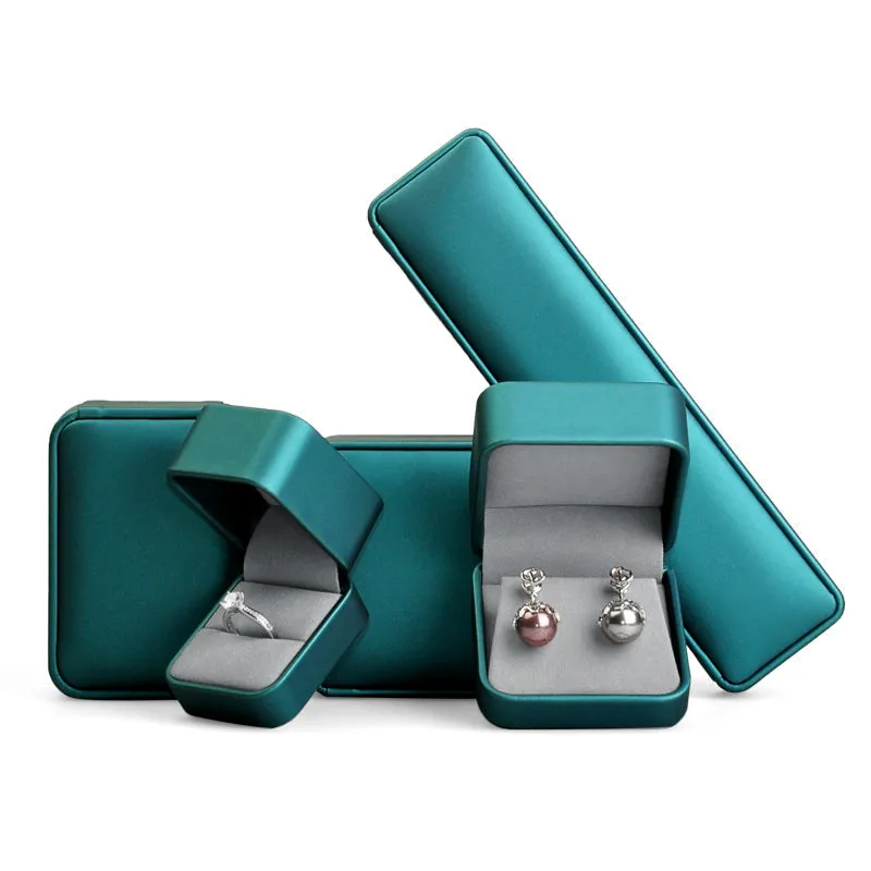 Luxury Round Corner PU Leather Bracelet Chain Box H090